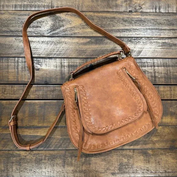 Urban Expressions Khloe Tan Western Boho Bohemian Saddle Shaped Crossbody Purse - Picture 3 of 15